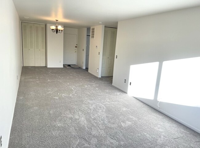 Building Photo - 176 Hackensack St