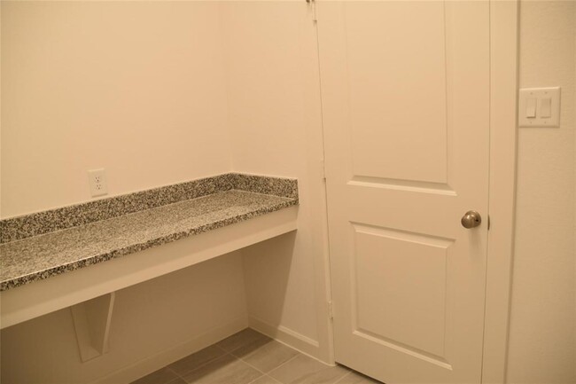 Building Photo - 11107 Bluewater Lagoon Cir