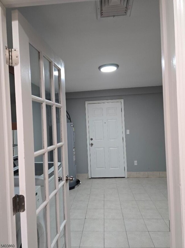 Building Photo - 36 Wawayanda Rd