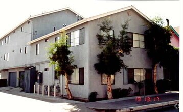 Building Photo - 525 W. 8th St.