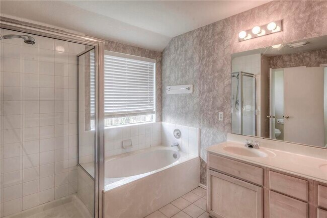 Building Photo - 19223 Twin Buttes Dr