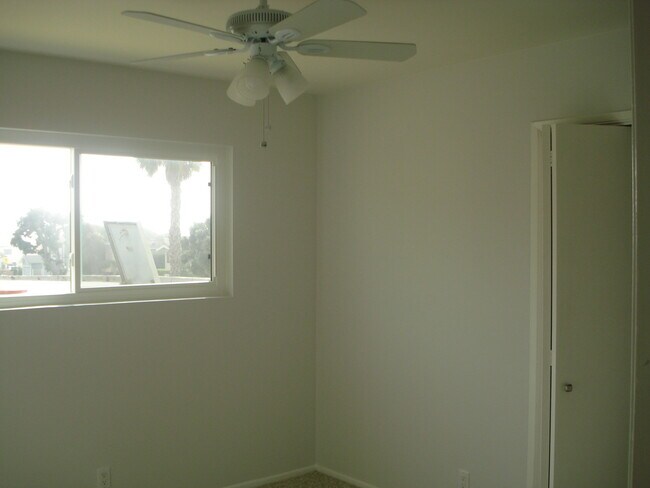 Building Photo - OCEAN VIEW 2 BDRM 2 BA CONDO FOR LEASE