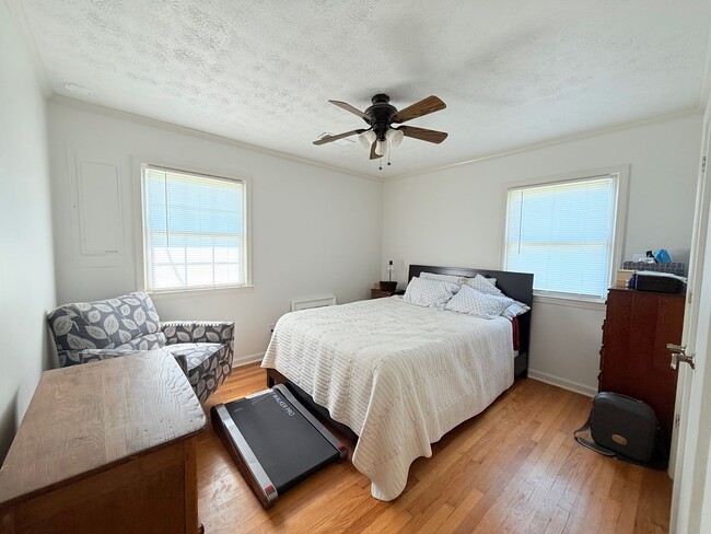 Building Photo - 3 bed ranch home