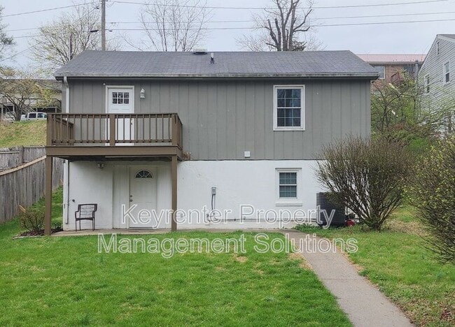 Building Photo - 825 Highland Ave