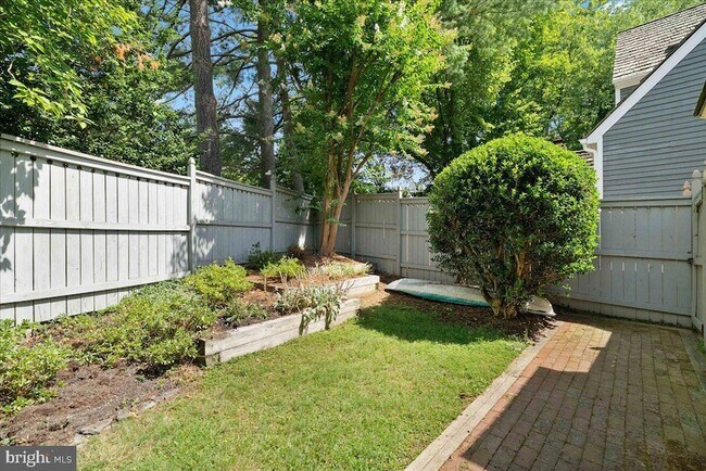 Building Photo - 2085 Cobblestone Ln