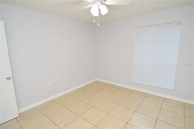 Building Photo - 8643 Mallard Reserve Dr