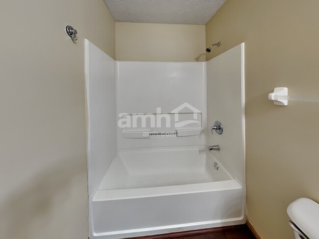 Building Photo - 461 Dover Pond Dr