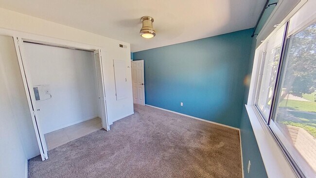 Building Photo - 16423 La Bonita Ln