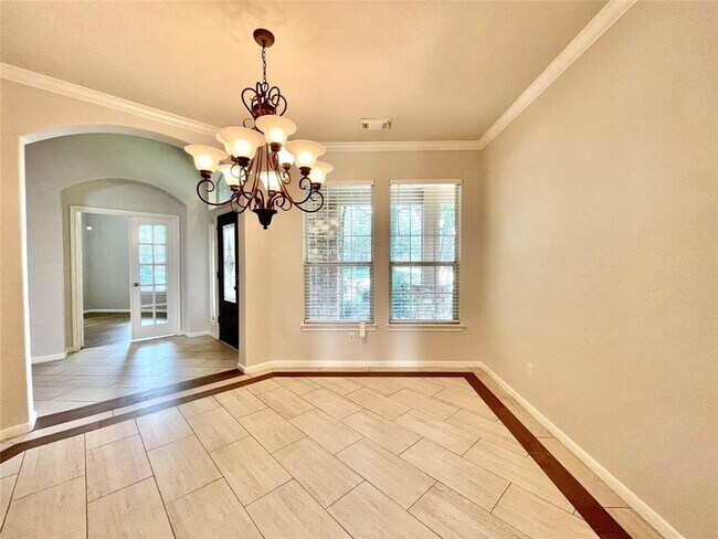 Building Photo - 23606 Rollinford Ln