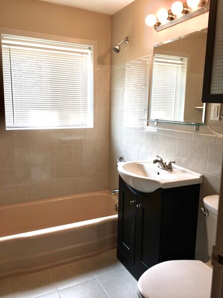 Bathroom - 26 Bryon Rd