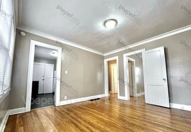 Building Photo - 5446 Harrison St