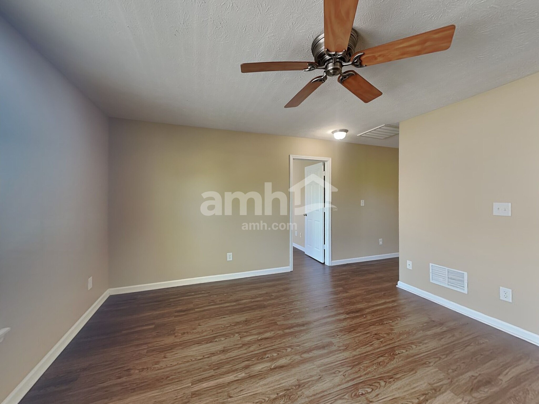 Building Photo - 5940 W Nautica Blvd