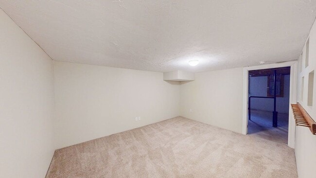 Building Photo - 2059 Coleman Dr