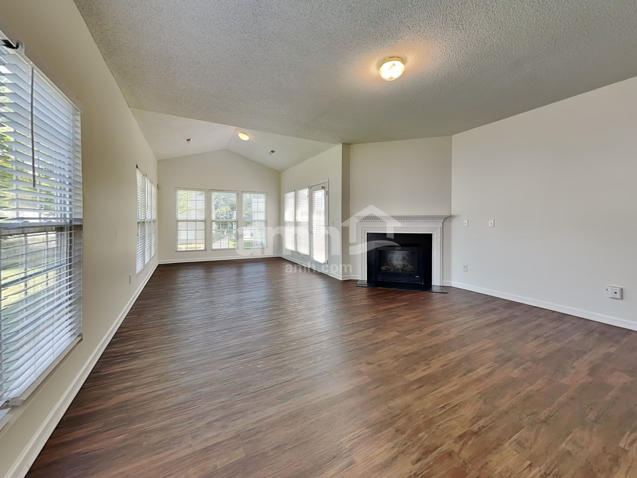 Building Photo - 5 Black Haw Ct