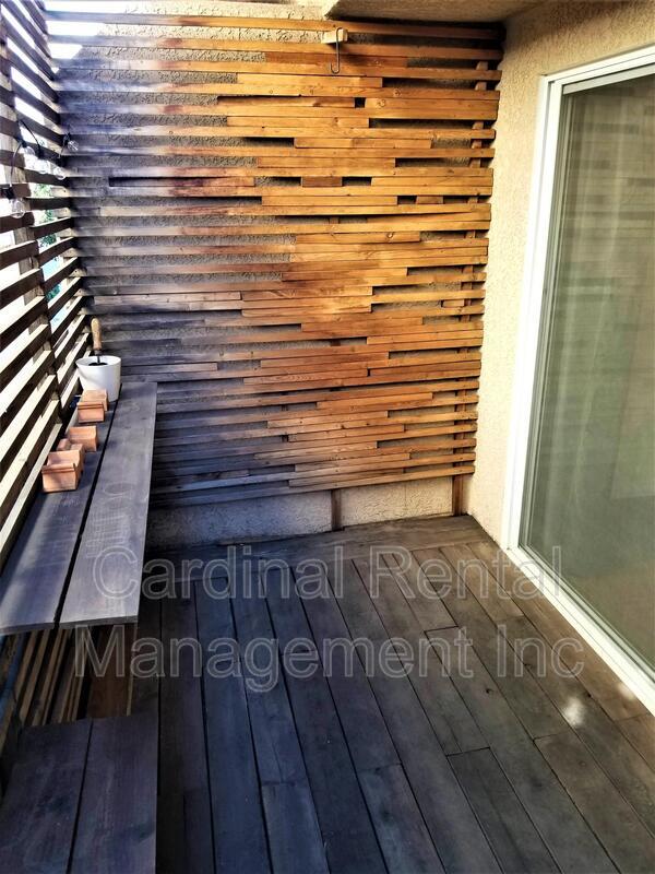 Building Photo - 156 S Oak Knoll Ave