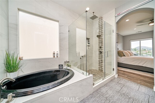 Building Photo - 30480 Sparkle Dr