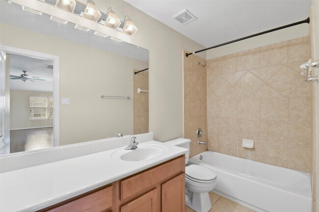 Building Photo - 2110 Catamaran Cove Dr