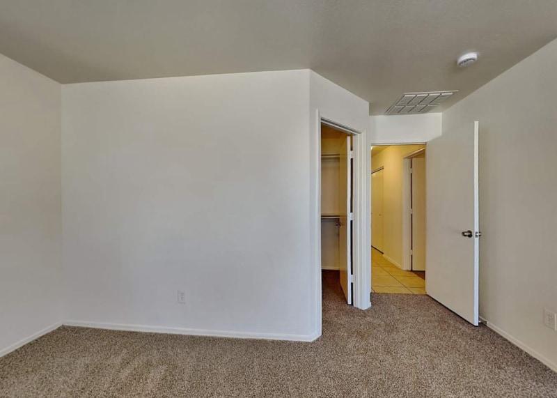 Building Photo - 1603 W Alta Vista Rd