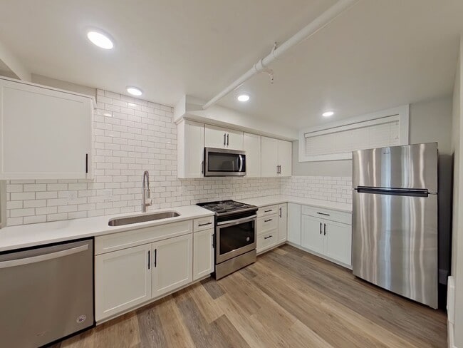 Building Photo - 1236 Mill St