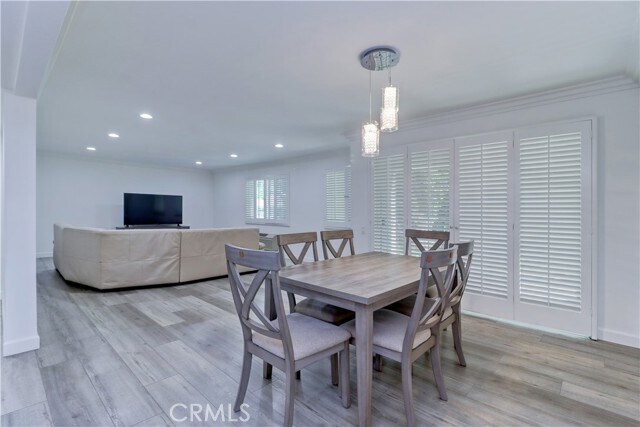 Building Photo - 5515 Paseo Del Lago W