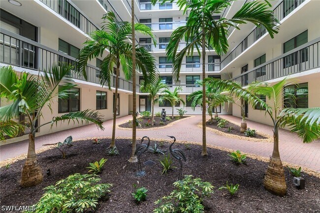 Building Photo - 591 Seaview Ct