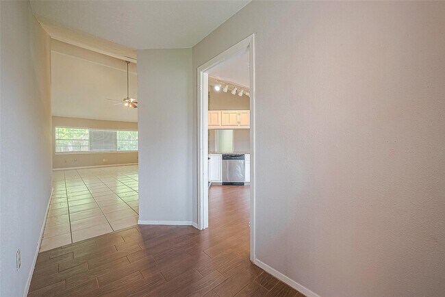 Building Photo - 19510 Westhaven Dr