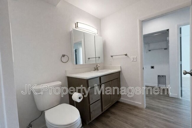 Building Photo - 3440 11th Ave S