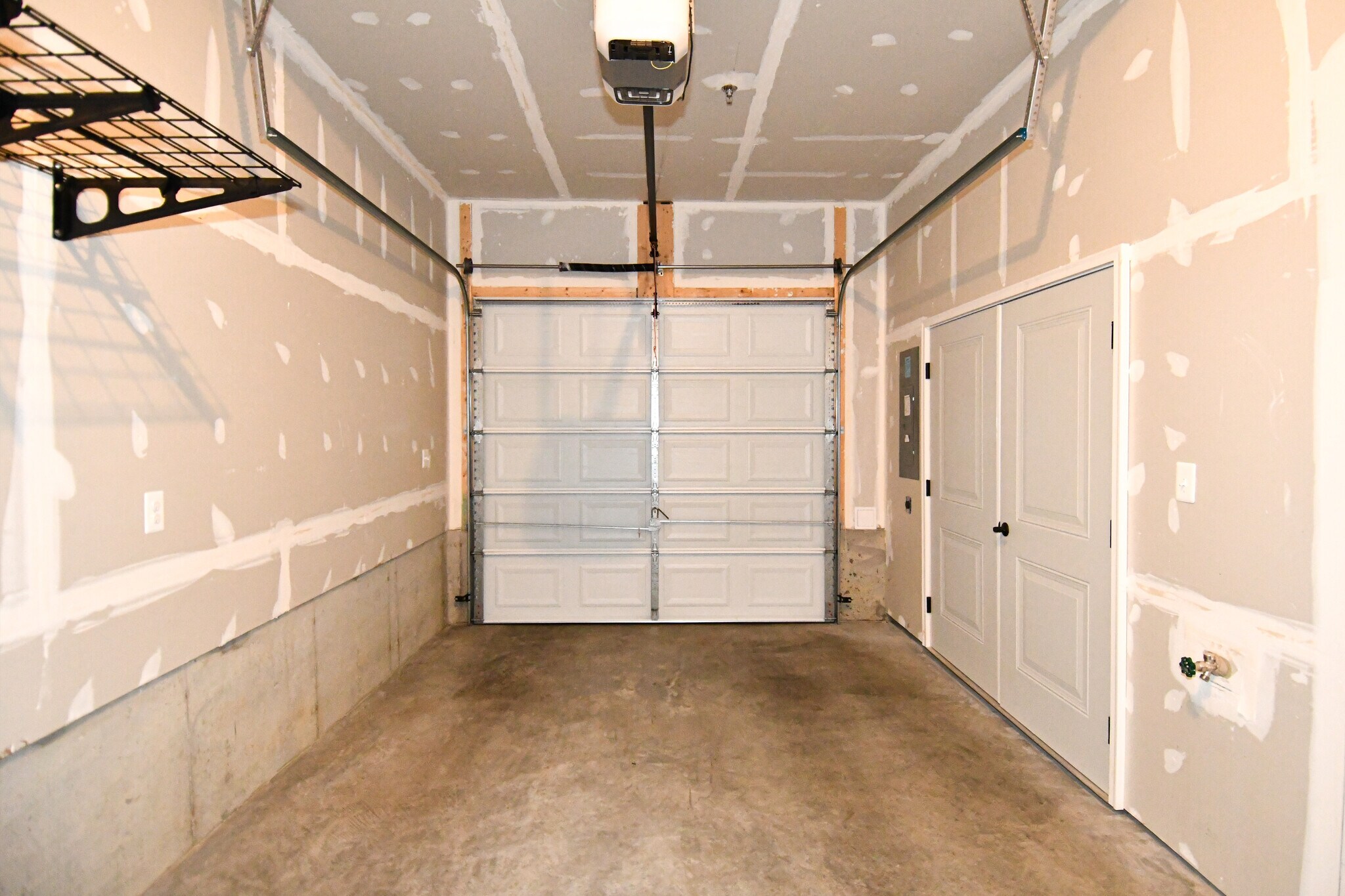 EV Ready Garage. - 2421 Auden Dr
