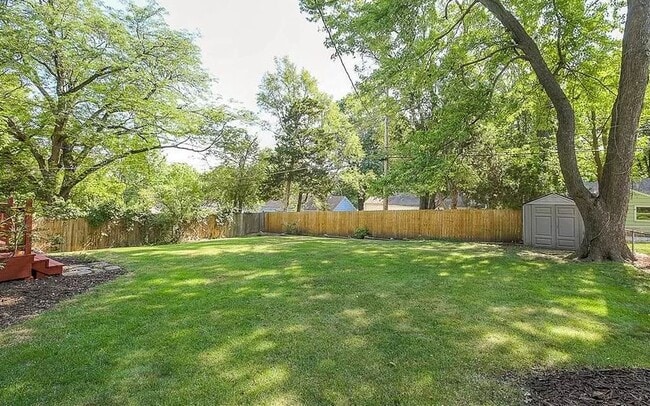 Building Photo - 7721 Rosewood Dr