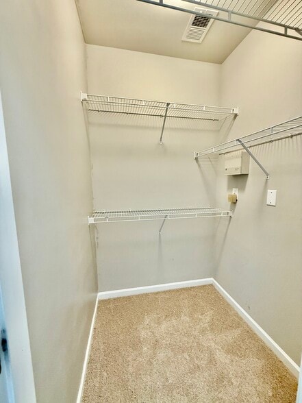 walk in closet - 1755 Central Park Rd