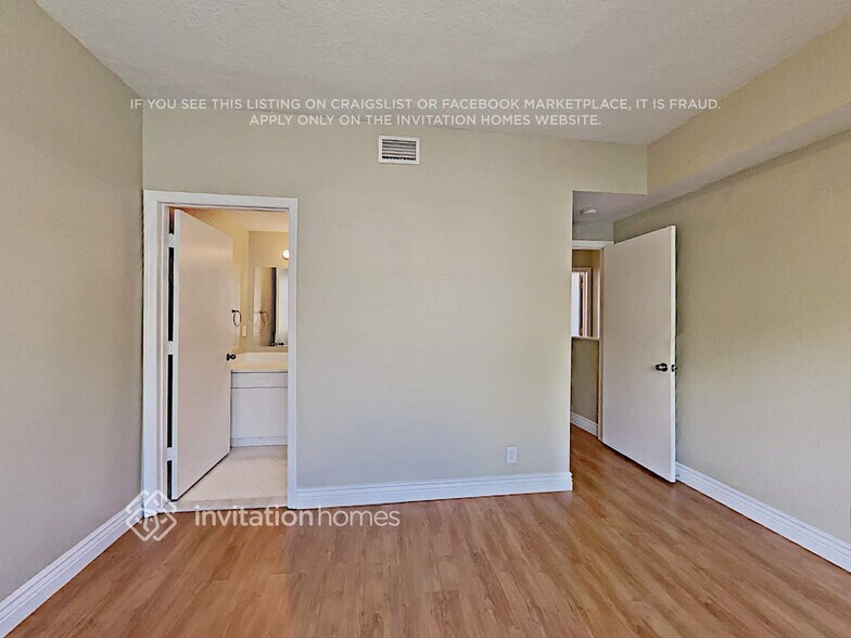 Building Photo - 1392 Coronado Rd