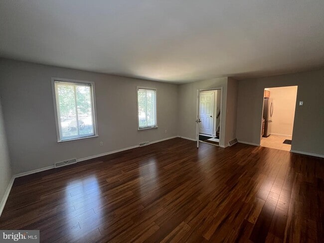 Building Photo - 129 Rue Charmille Rd