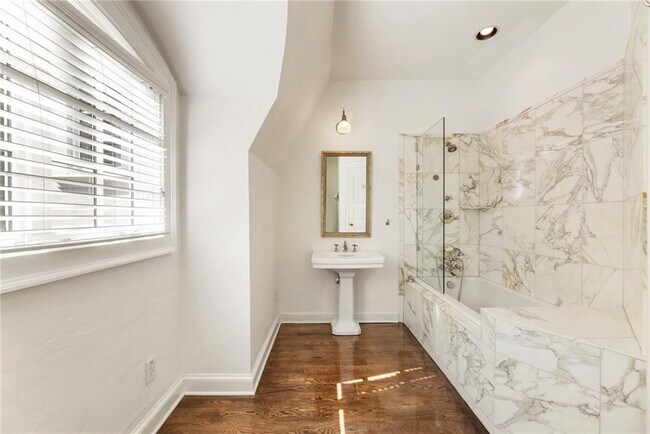 Building Photo - 2485 W Wesley Rd NW