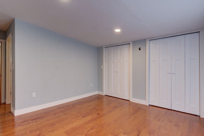 Building Photo - 2 Bed 2 Bath Country Home with Penn Cove View on 2.5 Acres