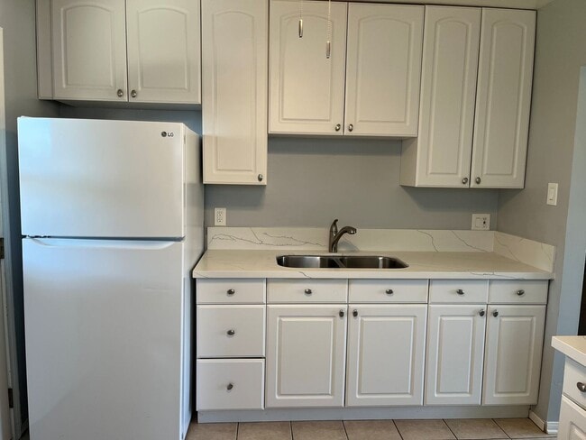Building Photo - 3563-65 Clairemont Mesa Blvd