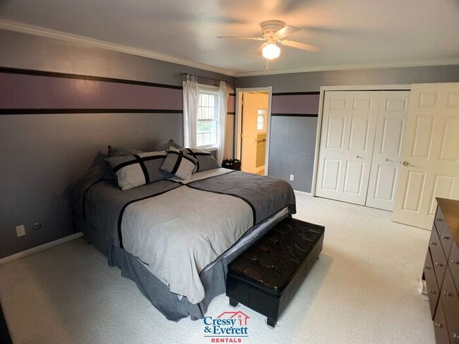 Building Photo - Spacious Niles Single Family