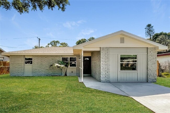 Primary Photo - 9537 Groveland St