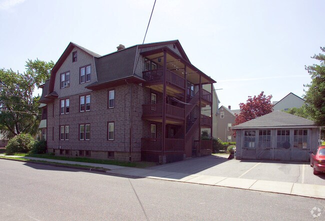 Building Photo - 456 Springfield St