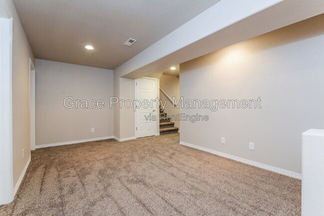 Building Photo - 6107 Kochia Ct