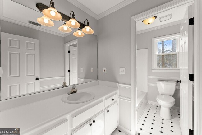 Building Photo - 2160 Robin Hood Trail