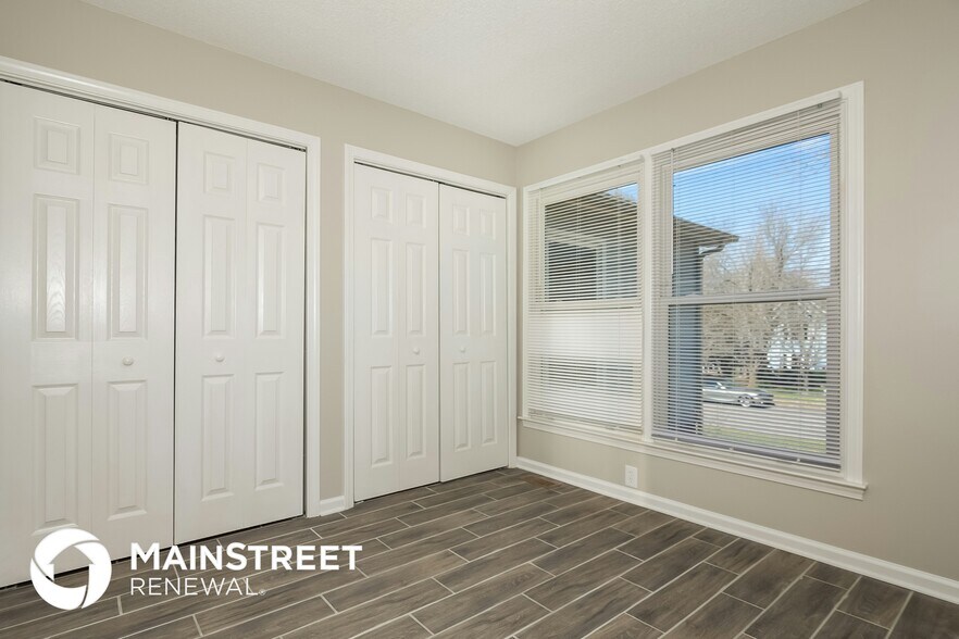 Building Photo - 124 Shade Tree Ct