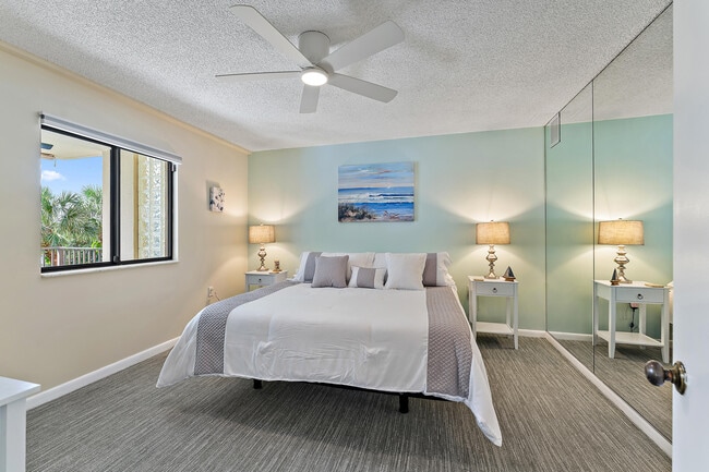 Building Photo - 1001 Seafarer Cir