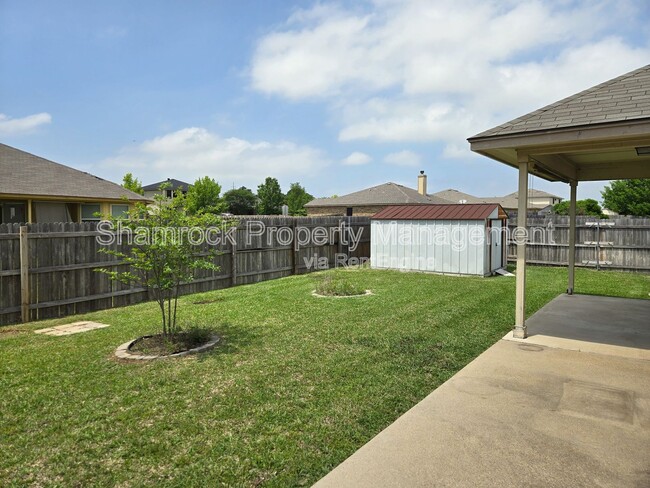 Building Photo - 6701 Tierra Dr