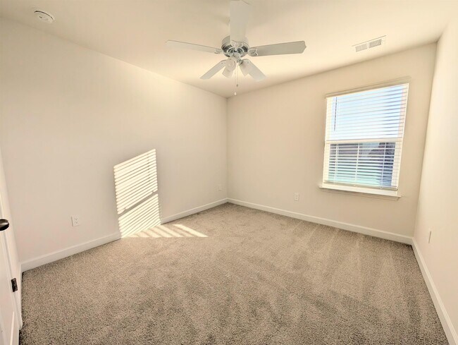 Building Photo - 1508 Regal Fern Wy