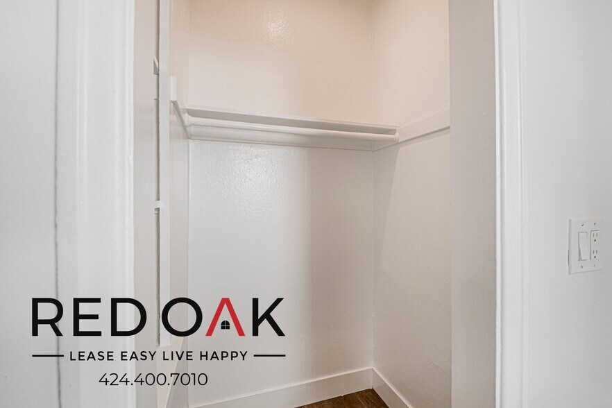 Building Photo - 1818 Whitley Ave