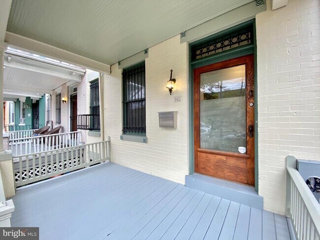 Building Photo - 140 Bryant St NW