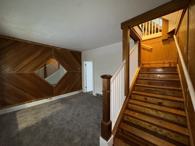 Building Photo - "Charming Studio Gem with Office and Hardwood Floors in the Heart of Minneapolis!"