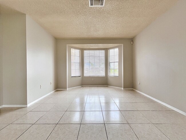 Building Photo - 4 Bedroom Upgraded Home for rent in Bermud...