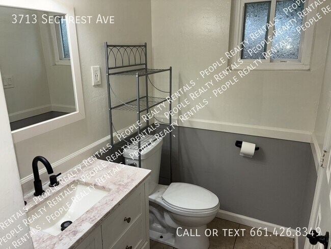 Building Photo - 3713 Sechrest Ave