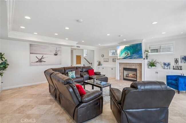 Building Photo - 6111 Seashore Dr